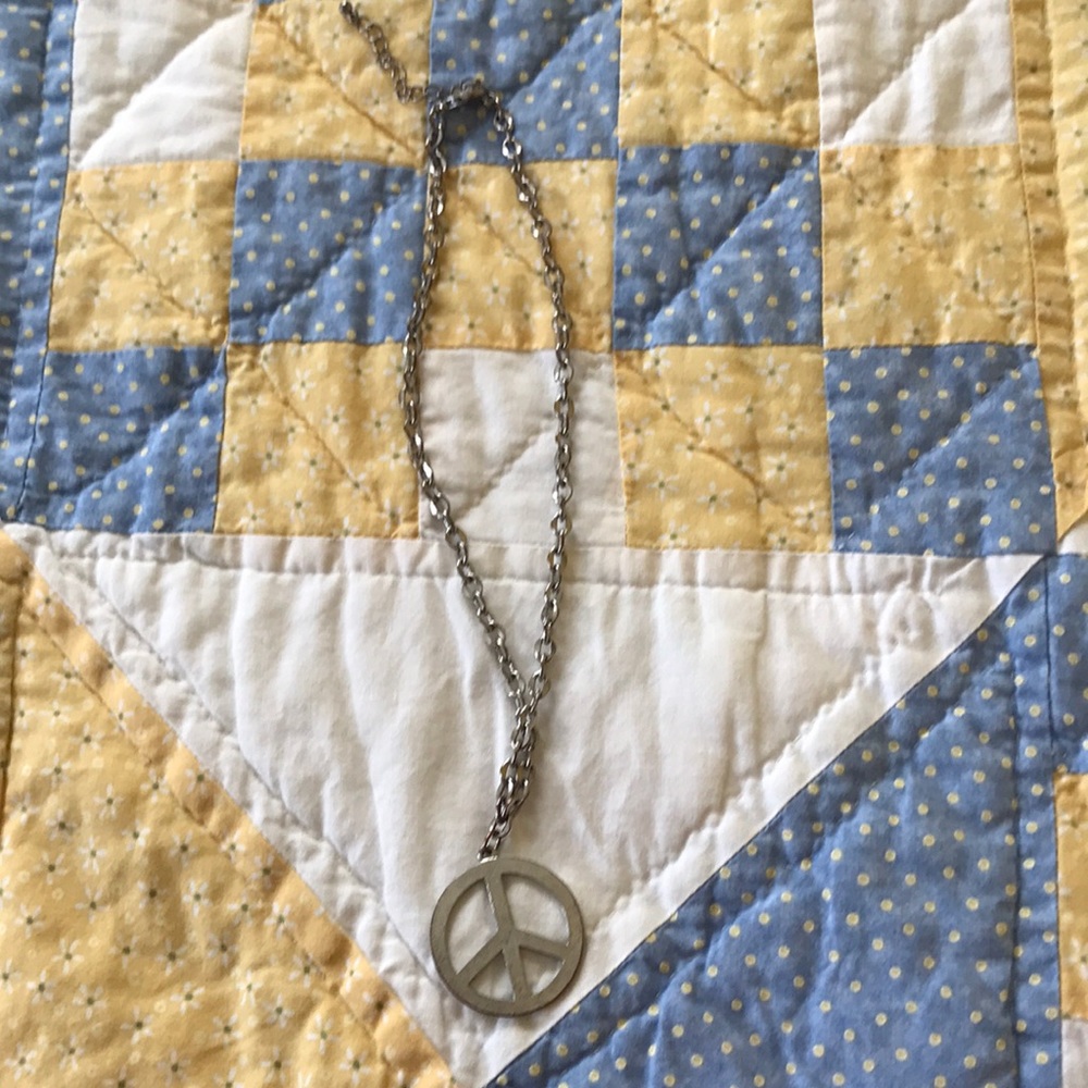 Necklace peace